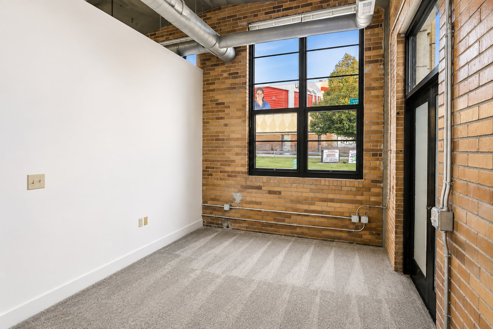 Illinois Street Senior gallery 4